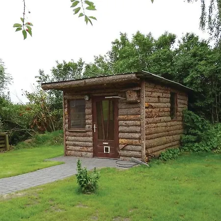 Holiday home Stunning In With Kitchen *